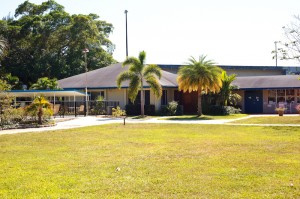 Lauderdale Isles Yacht Club - View from Property Entrance